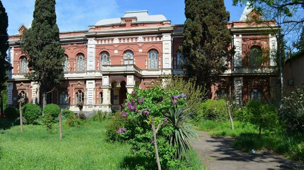 Музей шелка в Тбилиси